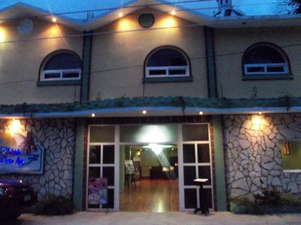 Hotel Ribiera Del Lago Peten Itza San Roman Exterior photo